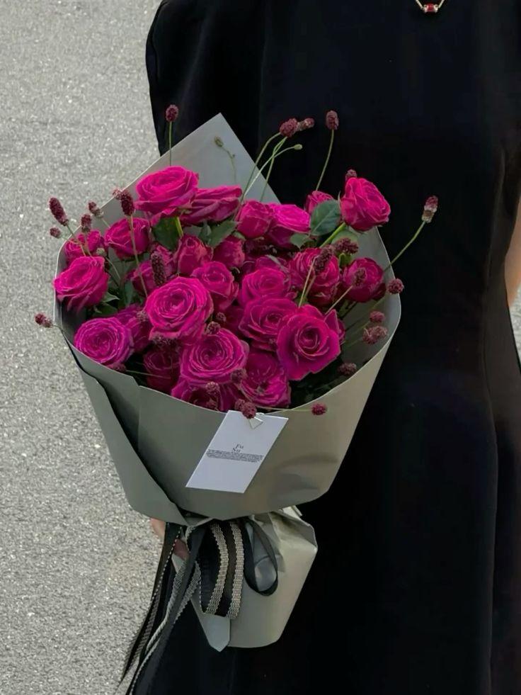 Vintage Charm: A Nostalgic Bouquet of Elegance